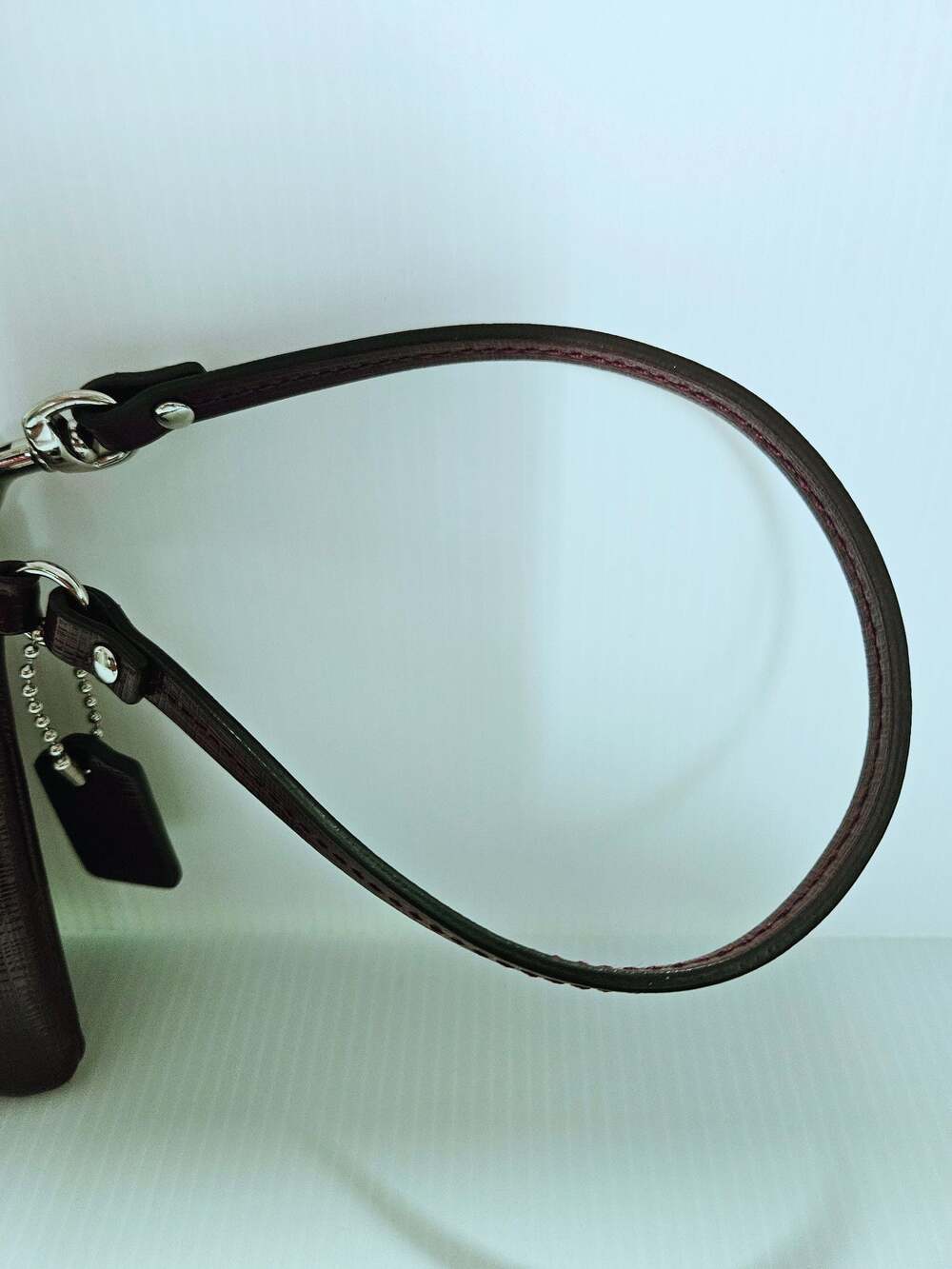 Coach Burgundy Crossgrain Leather Bow Wristlet EUC - Picture 11 of 16